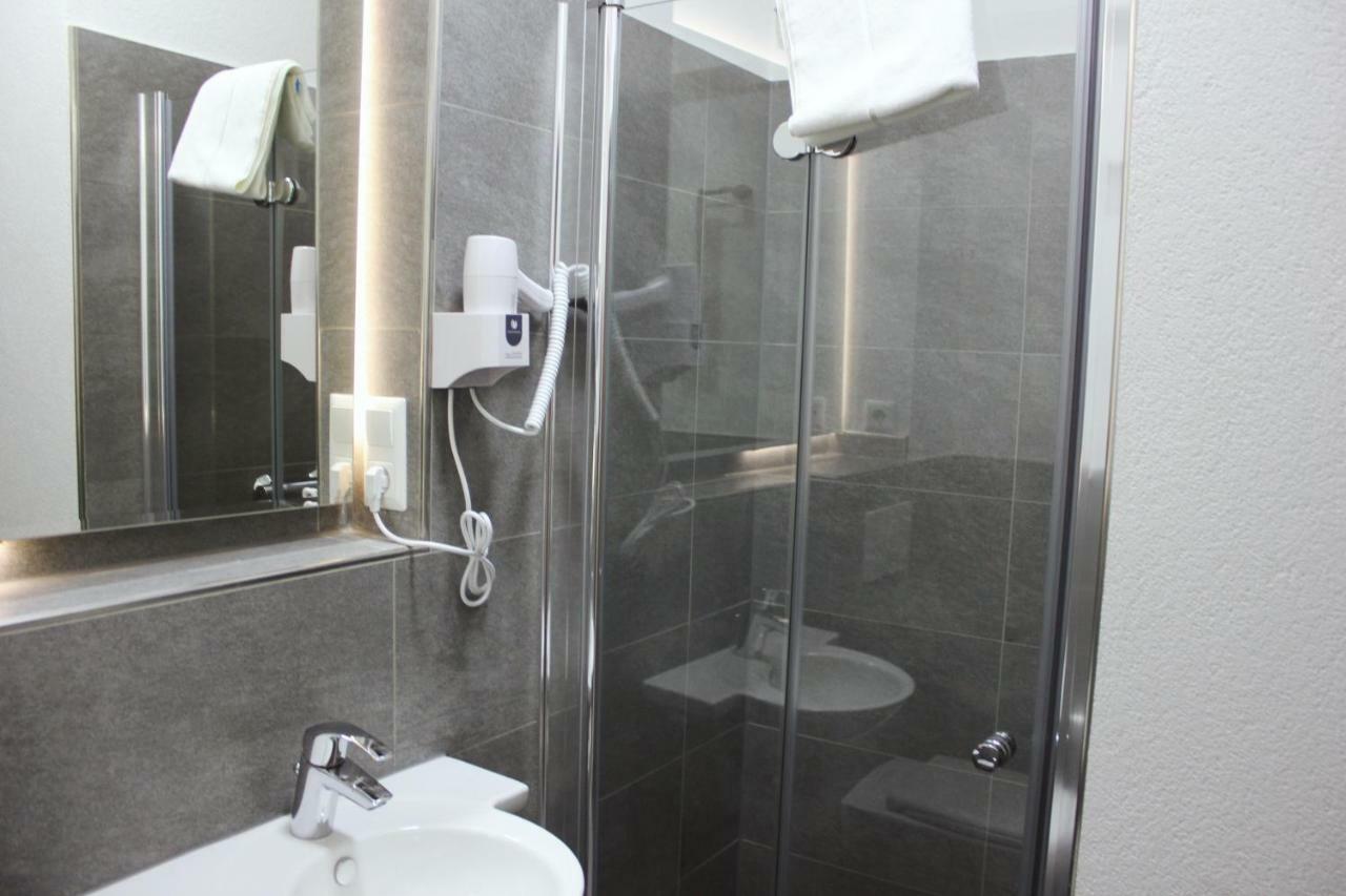 ריינפלדן Hotel Rheinbruecke מראה חיצוני תמונה
